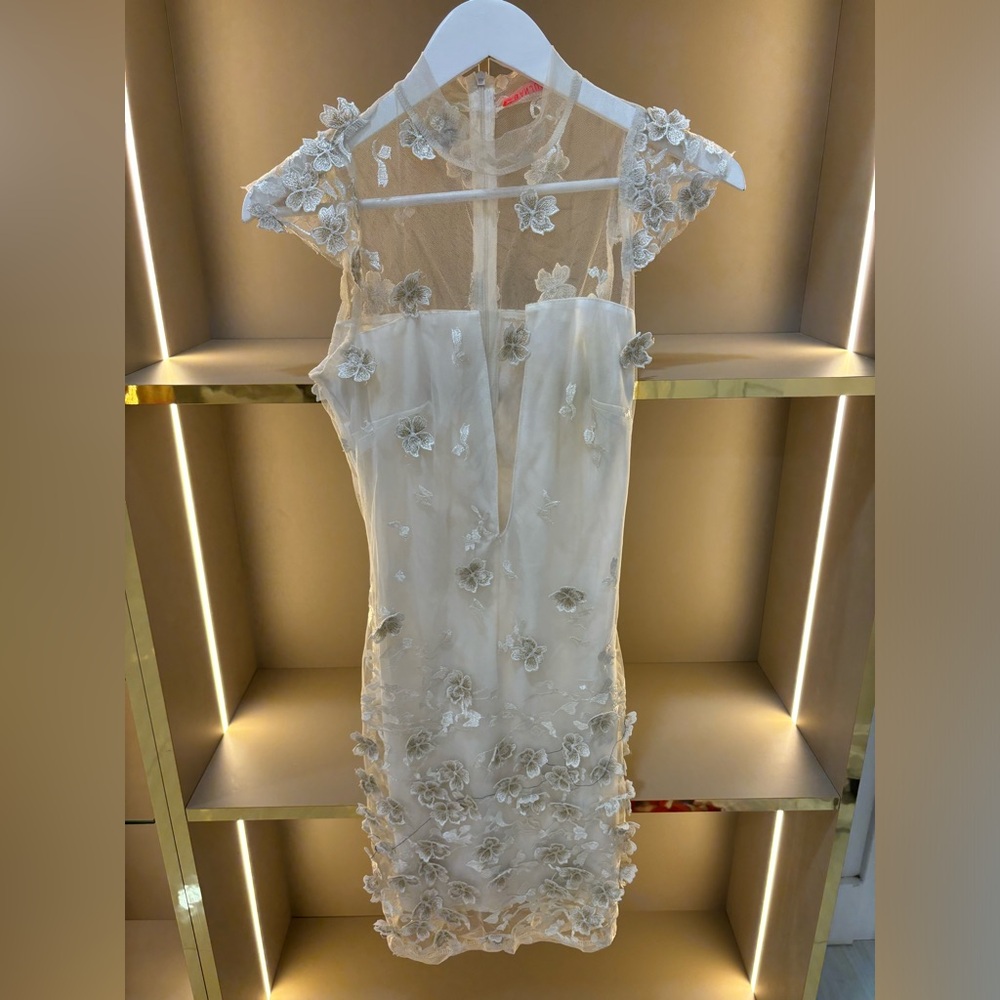 White size small